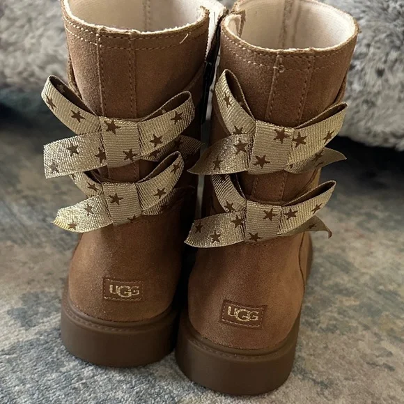 UGG Kids Tan bailey Boots with Starry Bow - Picture 1 of 9